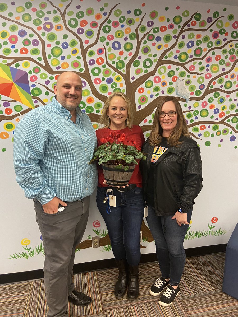 We are so happy to announce the Fern Bluff Elementary Teacher and Educational Assistant of the Year!! Margie Gray and Sherry Cox are so deserving of this honor! I’m lucky to work with you both! <a href="/FernBluffES/">Fern Bluff Elem.</a> <a href="/RoundRockISD/">Round Rock ISD</a>