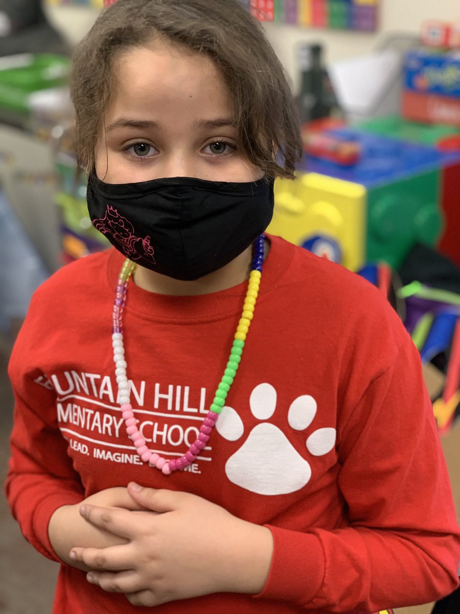 MissDagnall1's tweet photo. Today we celebrated the 100th day of school! It was a fun day reading 100 words, using 100 stickers to write words, building with 100 cups, and making a necklace with 100 beads. So proud of this group who is 100 days smarter! https://t.co/ZQ1nU3NgZ3