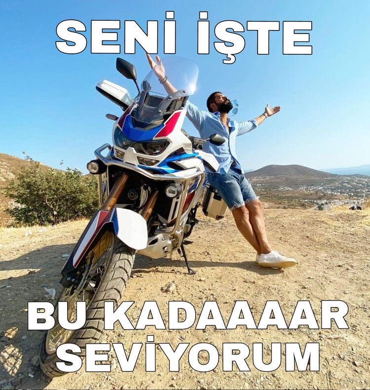 yarın sabah yuzuru 7.14te başlıyo ben de arkadaşımla serviste izliycem hadi inş gönlünden geçen olsun #MeclisDeğilOkullarKapatılsın