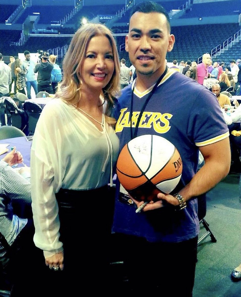 lakeshow81's tweet photo. #wcw The greatest owner in all sports! We love you @JeanieBuss 💛💜 https://t.co/oxikdbAa02