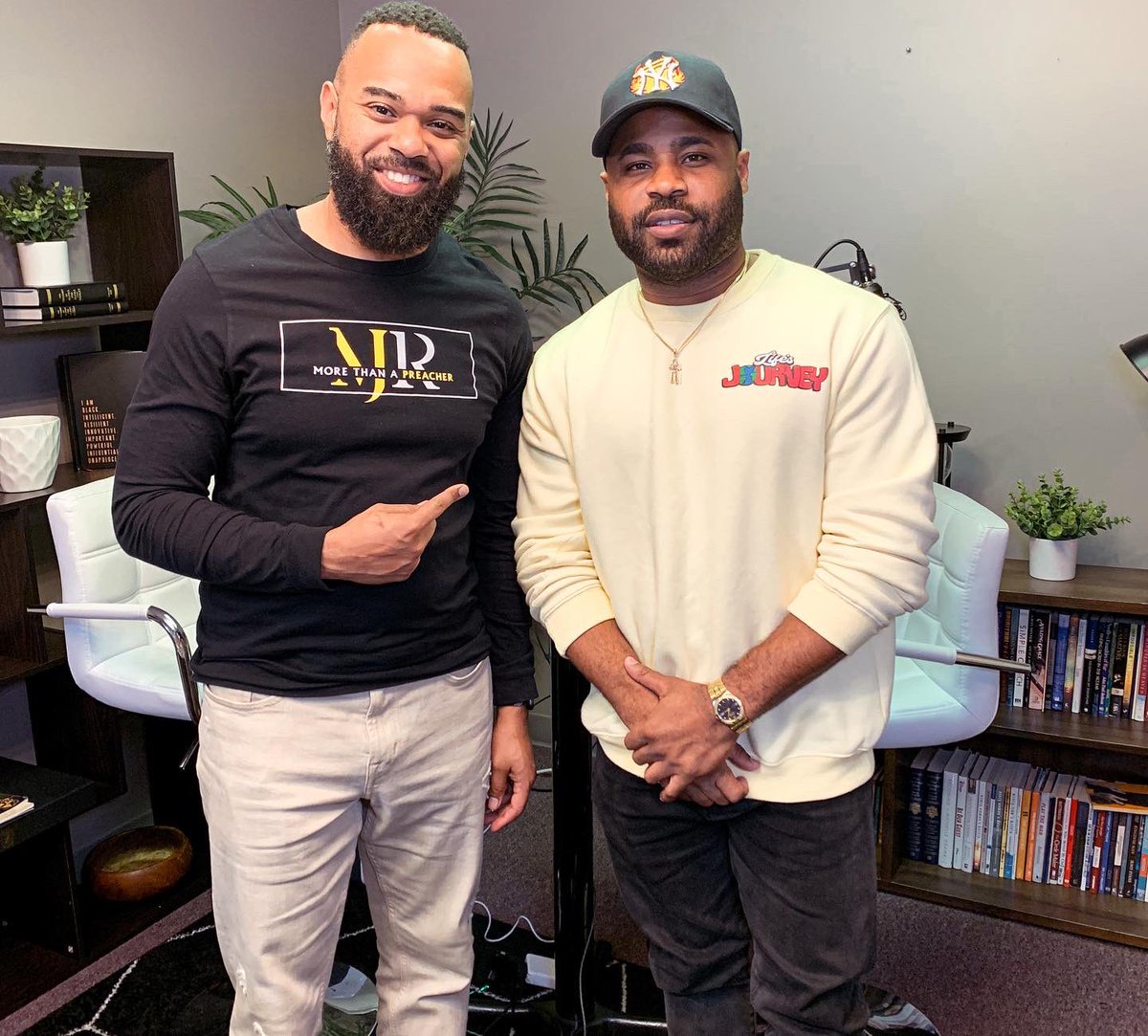 mariojradford's tweet image. I had a great conversation with @lifesclothing86 on the Season 2 premiere of #uniquelydesigned

Check it out: youtu.be/BULnXaWas8Q