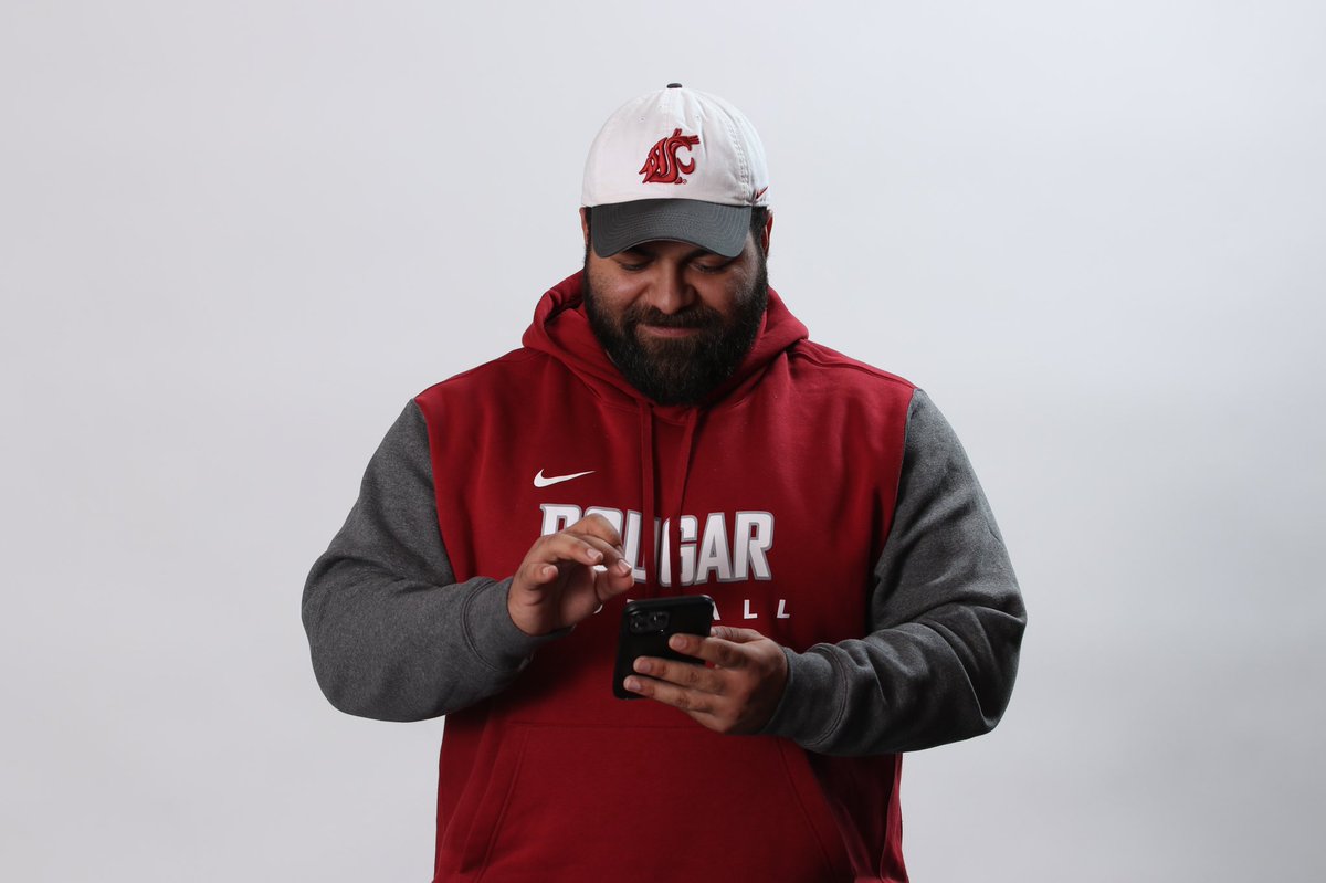 CoachRegalado's tweet photo. I’m trying to connect with High School Coaches! I’d like to have a conversation with at least one new coach a day! 

Let’s build this #CougarConnection 

Retweet/Comment below and let’s get connected! https://t.co/QU2u7NORLY