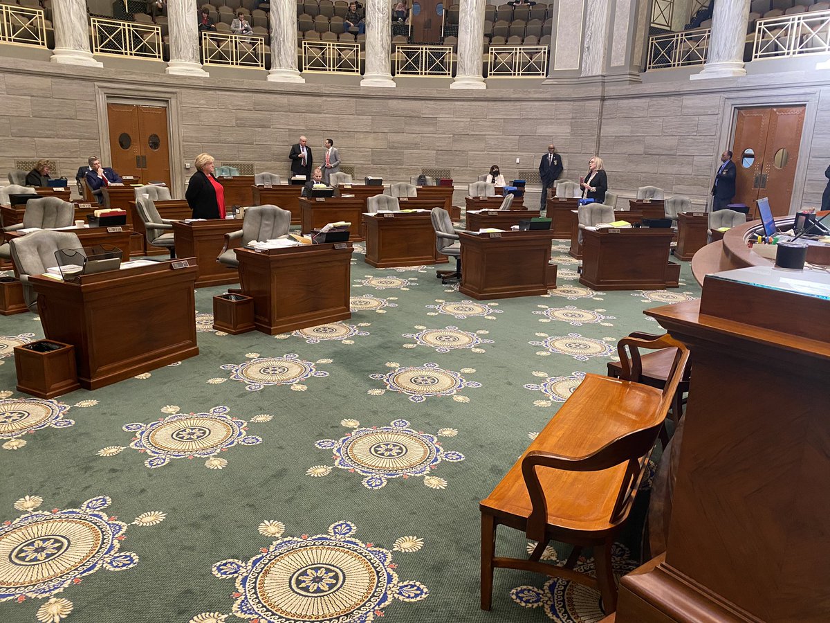 EmilyManleyTV's tweet photo. As a reporter, I try not to pick favorites  but today the women of the Senate make me proud to be a woman from Missouri. #moleg https://t.co/isNBEfBiXW