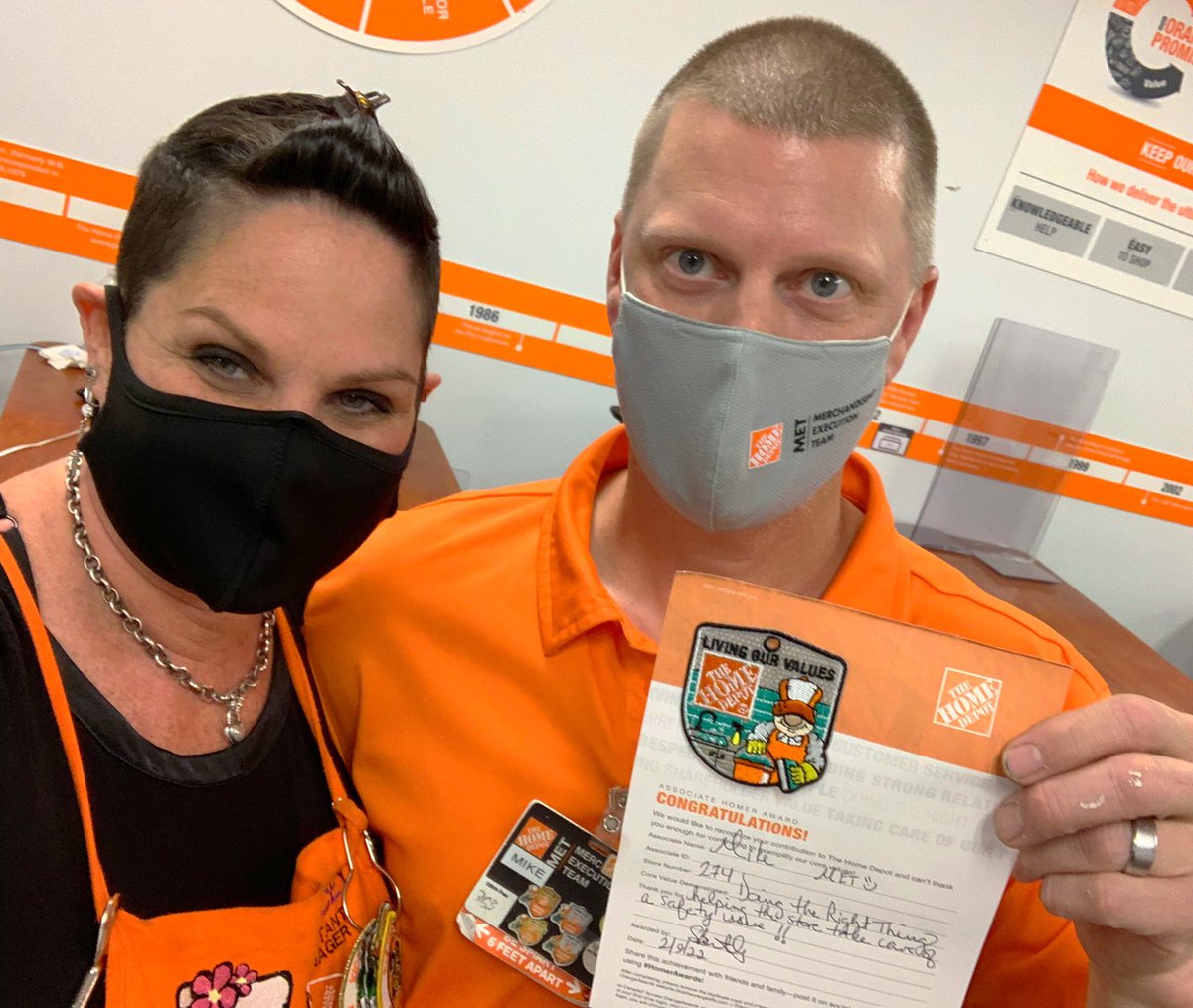 StayCeeBeeTHD's tweet photo. HOMER ALERT !! A huge thank you to our MET partner Mike for seeing a safety issue in the overheads and addressing it immediately!! #safetytakeseveryone #teamworkmakesthedreamwork 🍊 !! https://t.co/Ba7tLM4RuJ
