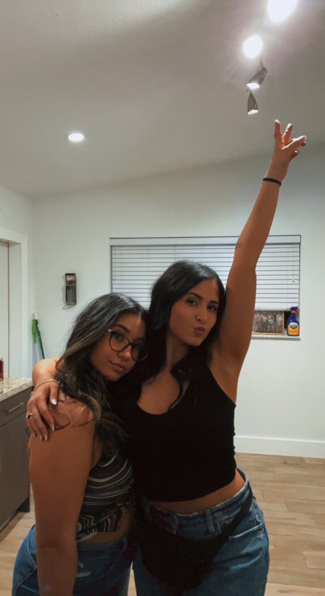 JGLRV_'s tweet photo. The pictures I can’t post because mother would be mad https://t.co/YplCqSoAEk