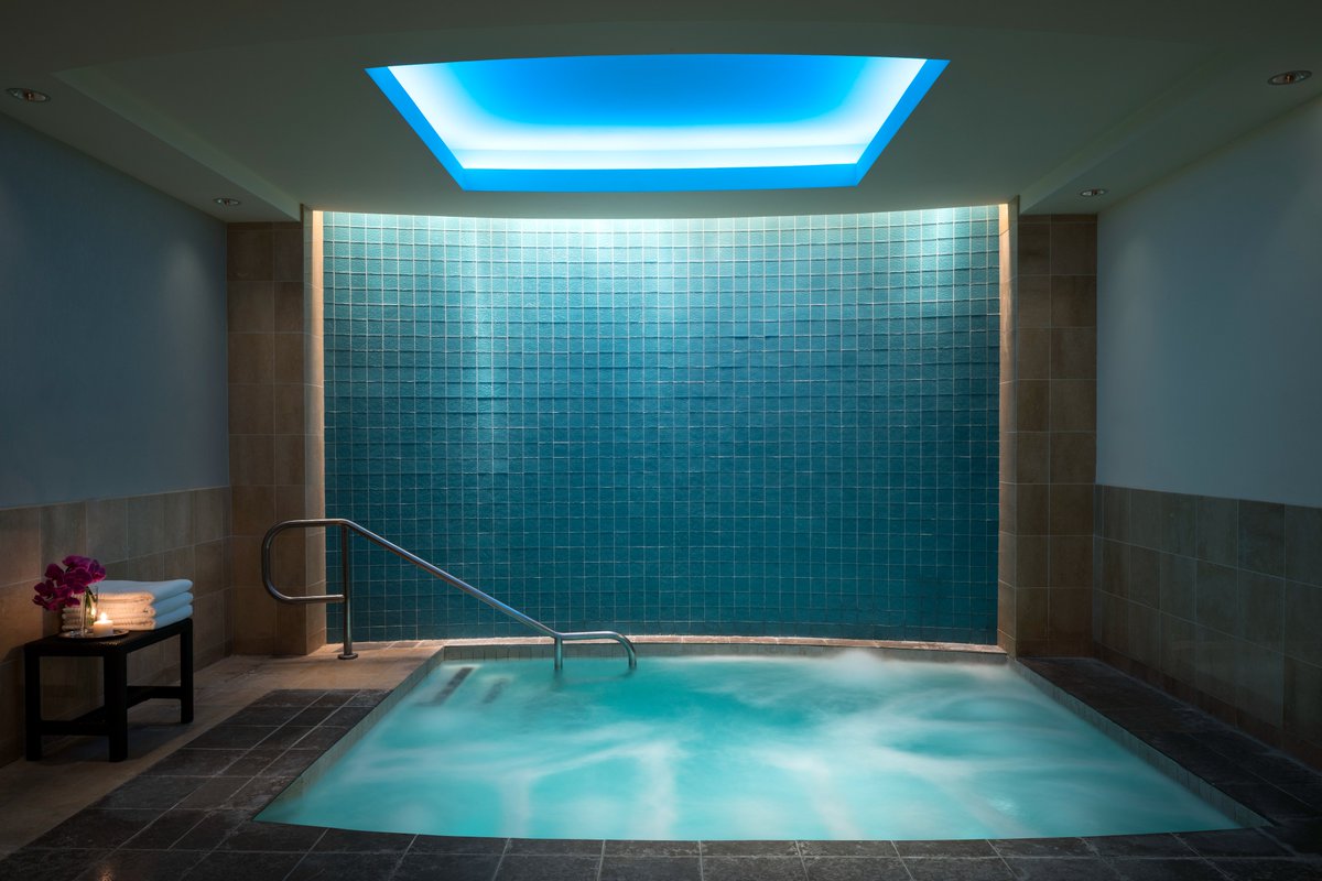 RitzCarlton's tweet photo. When planning your Spa visit, be sure to allow time to enjoy access to an assortment of luxury amenities, including aromatherapy showers and steam rooms, soothing whirlpools, and peaceful relaxation lounges. https://t.co/MlaQBvZCqZ