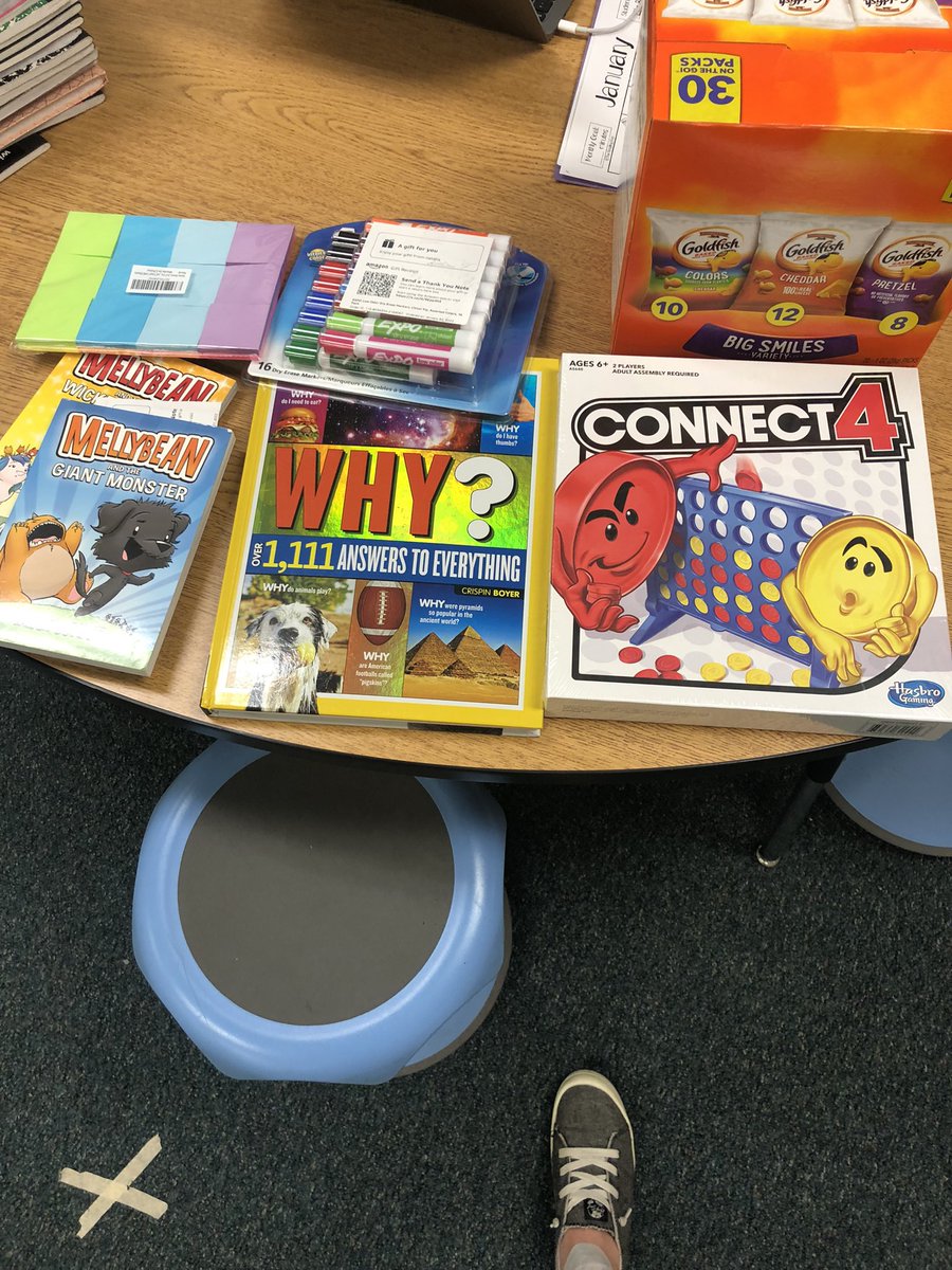 AbrahamsoKelly3's tweet photo. THANK YOU Kelly families for helping without our classroom wish list! Your support means the world! #makeadifference https://t.co/909o2iEbxd