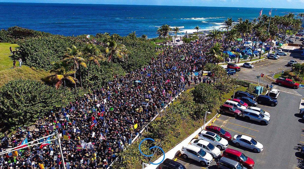 BernabeMVC's tweet photo. Hermoso ese mar. Hermosa esta tierra. Y hermoso su pueblo trabajador en pie de lucha. https://t.co/9eUT0TaFzj