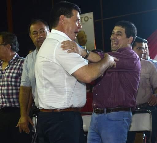 Fountrax's tweet photo. @nanduti @HVelazquezPy @Horacio_Cartes Caradura este personaje https://t.co/kXCGLMzlAS