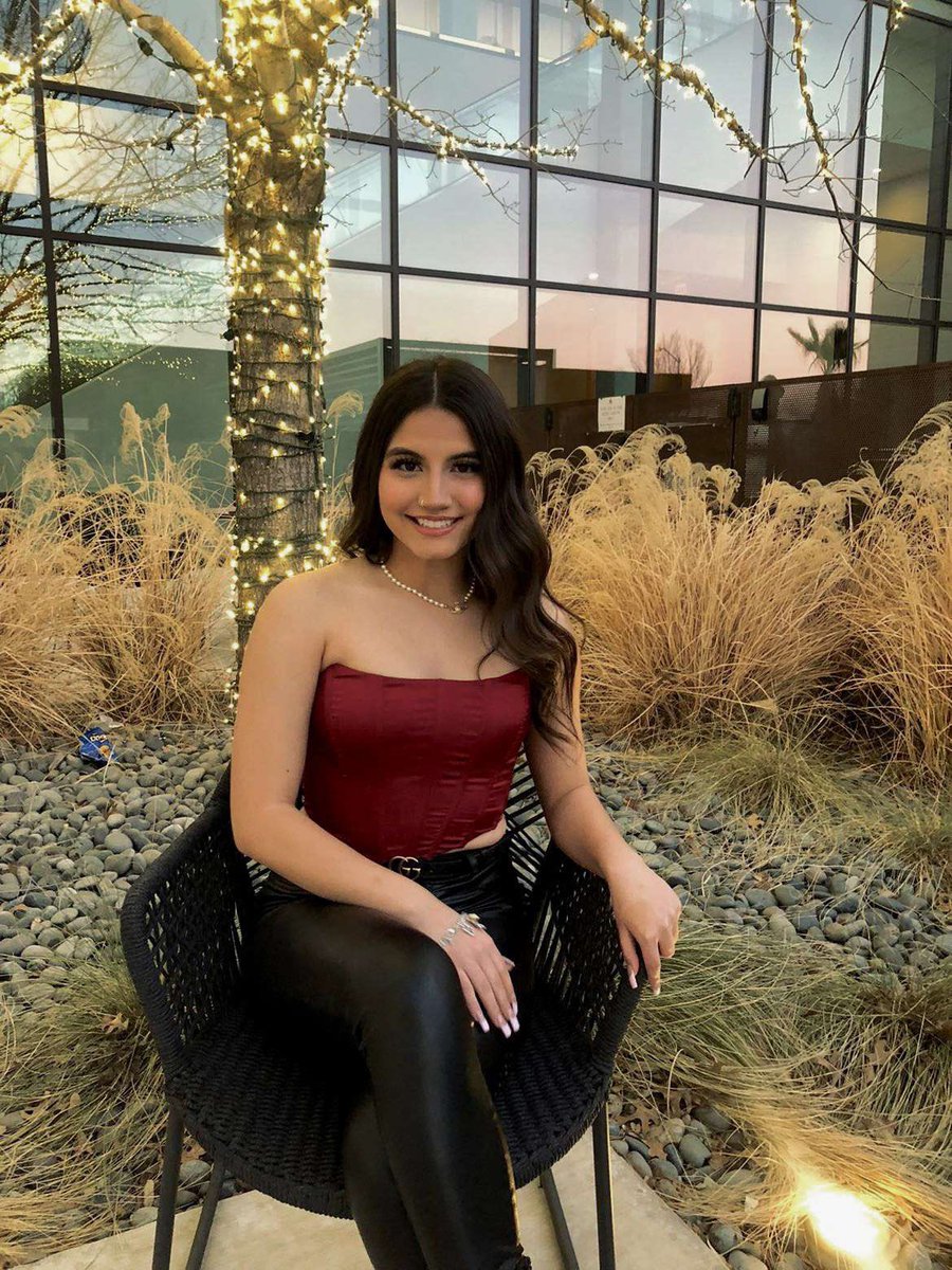abbycardonaa's tweet photo. #eighteen Thank you lord for blessing me with another beautiful year of life ❤️ https://t.co/9hMCW3yNYc