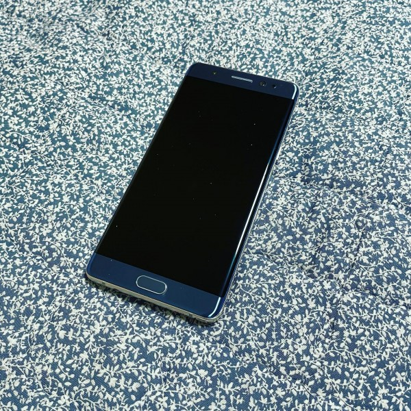 materialit_kr's tweet photo. 여러분 이 폰이야 말로 진정한 FE 입니다, Samsung Galaxy Note FE 리뷰
자세한 내용은: https://t.co/M0cPsu5lFH

#Material_IT #Samsung #galaxynotefe #review #메터리얼_iT #삼성전자 #갤럭시노트fe #리뷰 https://t.co/kzHaN1WcbD