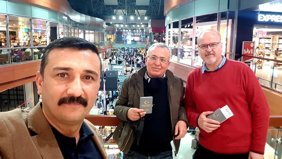 iberdogan's tweet photo. Almanya’da yayınlanan ve 4 büyük eyalette dağıtımı yapılan YENİ POSTA Gazetesi’nin, davetli olduğumuz 30.YIL KUTLAMA PROGRAMI’na katılmak, mesleki ve siyasi temaslarda bulunmak üzere @YS_Turkoglu ve @yukselbaysal16 ile birlikte Nürnberg yolundayız.
#Asgd #Almanya #YeniPosta https://t.co/ubAjCLUqCL