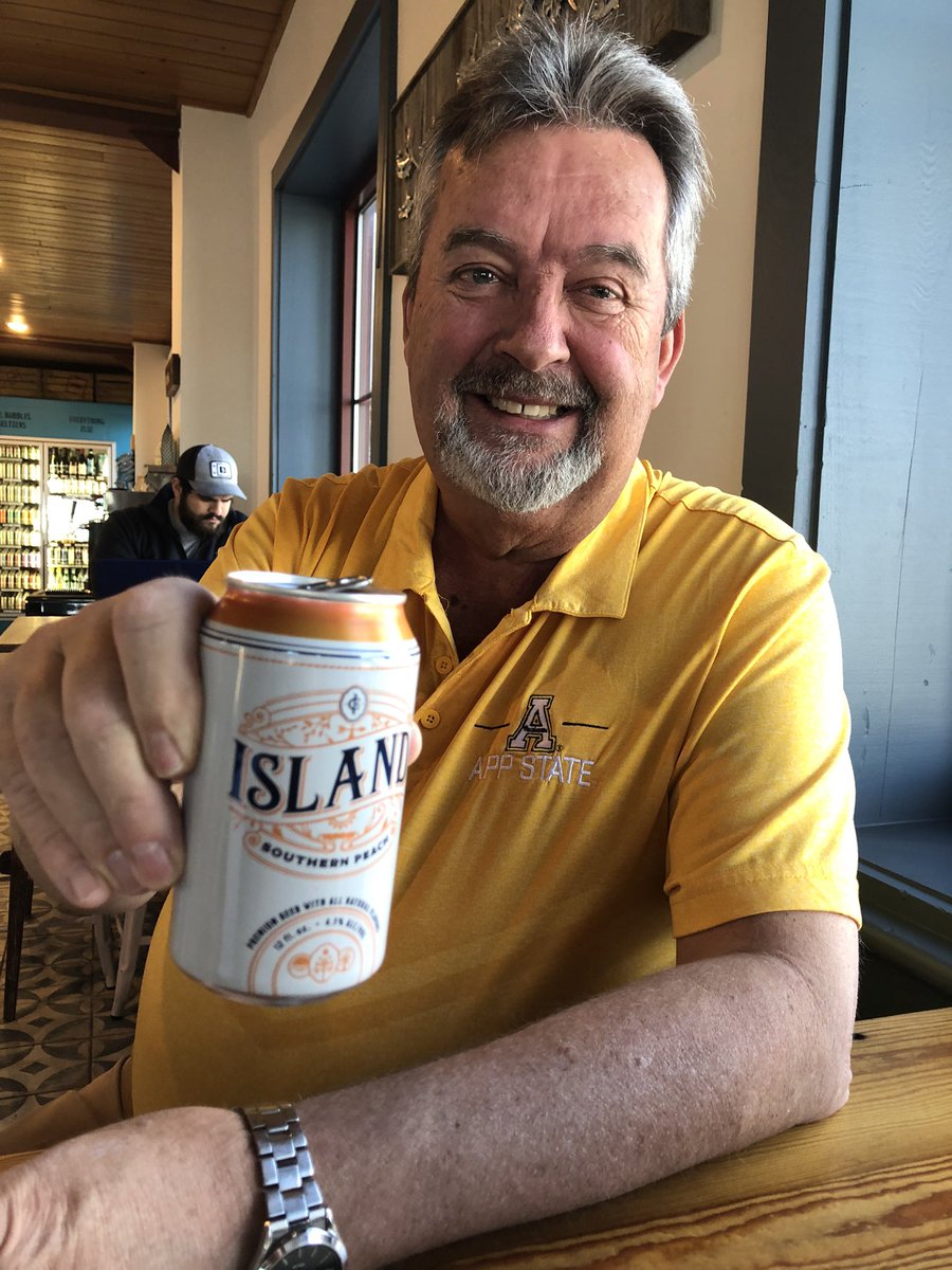 ccross65's tweet photo. Charleston a day early to enjoy @islandbrandsusa https://t.co/SgwyfRcGaV