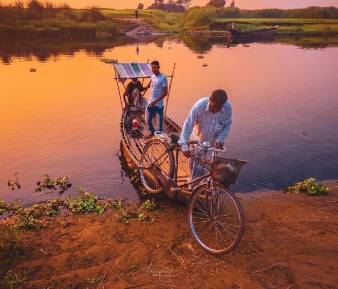 curbcenter's tweet photo. Public Scholar Kelsea Best's ‘Our Land is in the River Now’ project highlights the stories of migration, environment, and resilience in Bangladesh bringing forward the issue of climate migration. 

View the project here: 
https://t.co/oofHmhPQZ7 https://t.co/je1l1N5myZ
