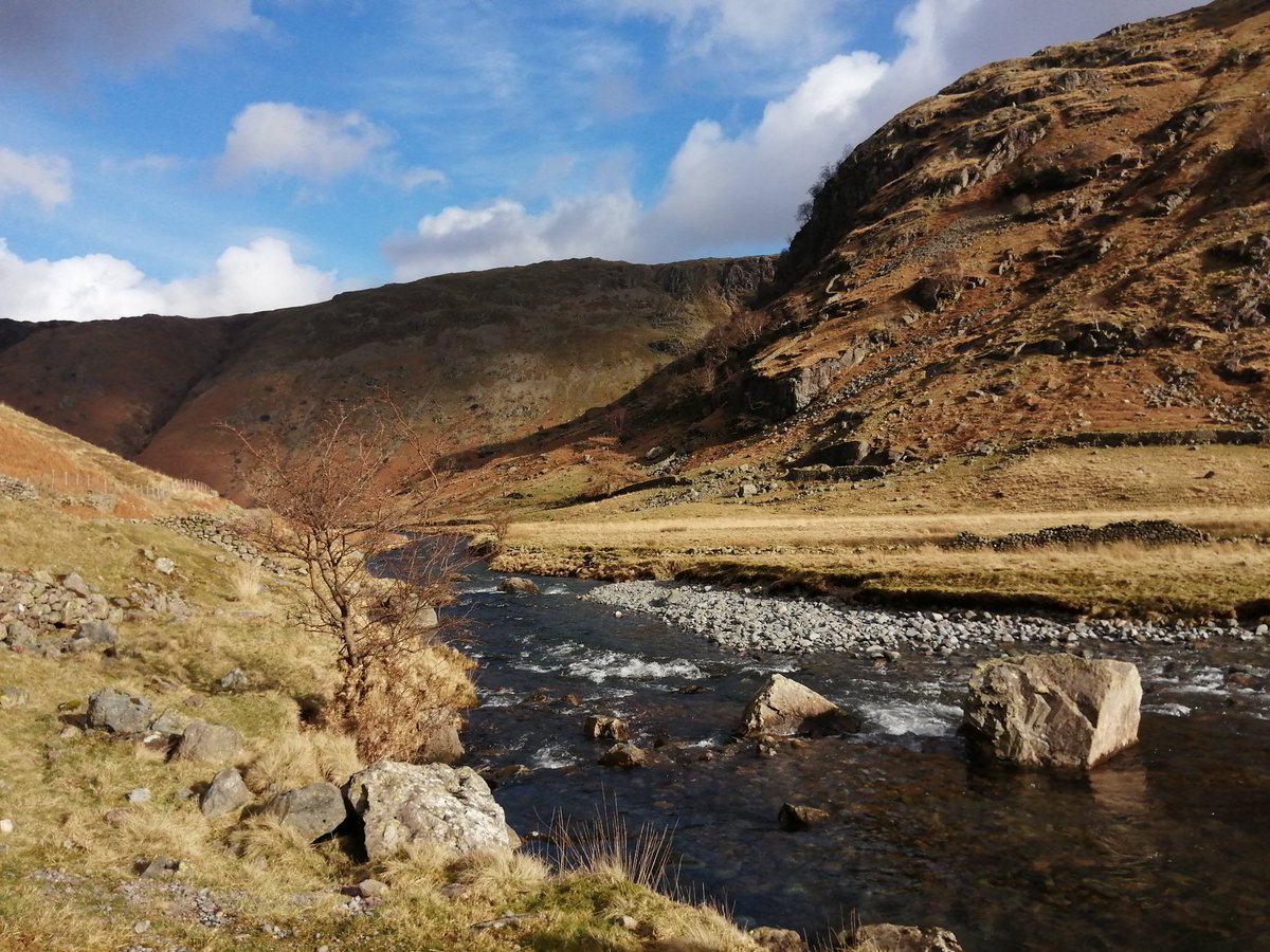 LinnettHill's tweet photo. Our first proper walk in over a week, it felt so good to be back out in the fresh air and sunshine ☀️
We walked the #Langstrath Valley from #Stonethwaite today... 
Amazingly quiet ❤️ but incredibly wet underfoot 😳
#Keswick #TheLakeDistrict https://t.co/mg5OunU2Os
