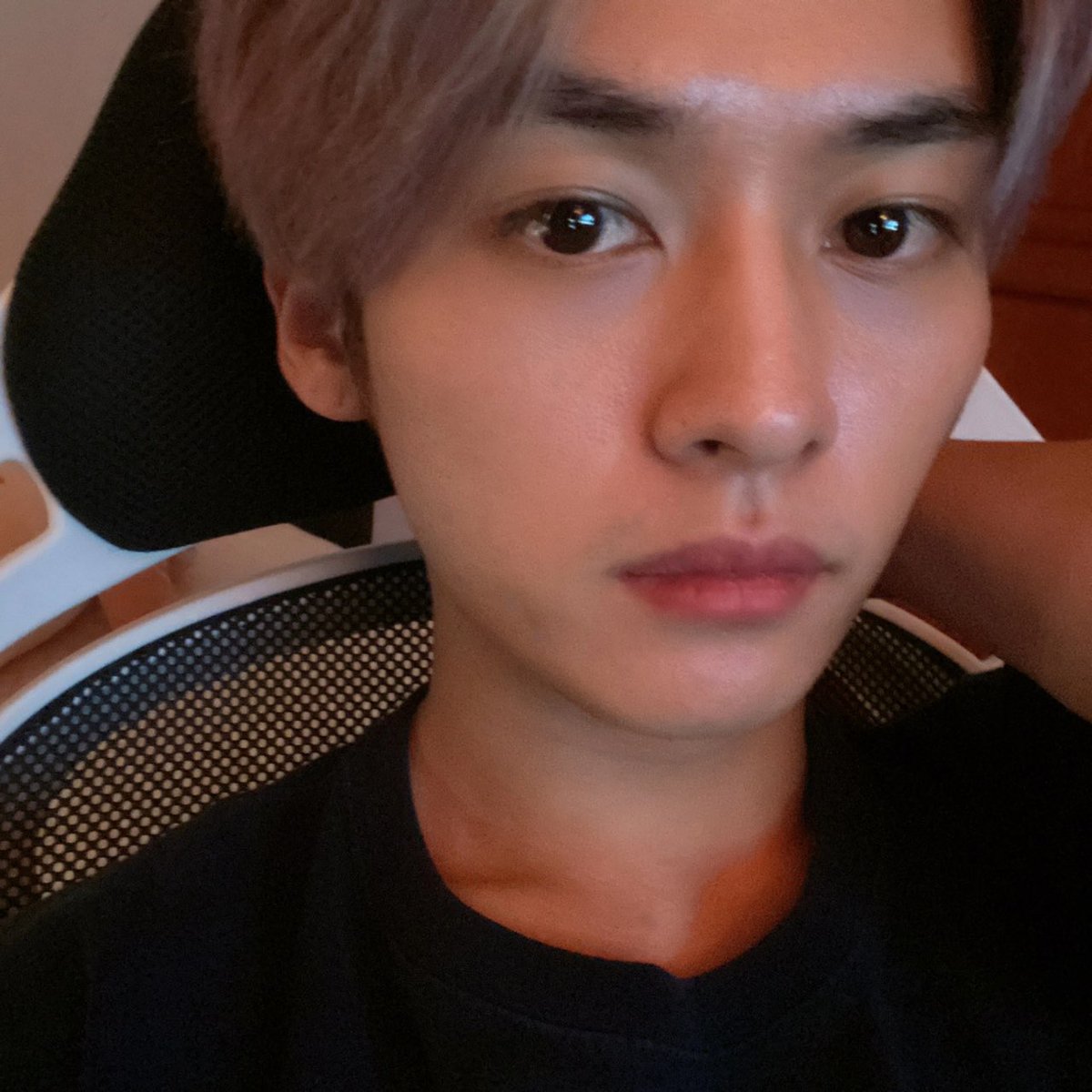meowthinker's tweet photo. his eyebrow❤___❤ https://t.co/RL9JfjO1bv