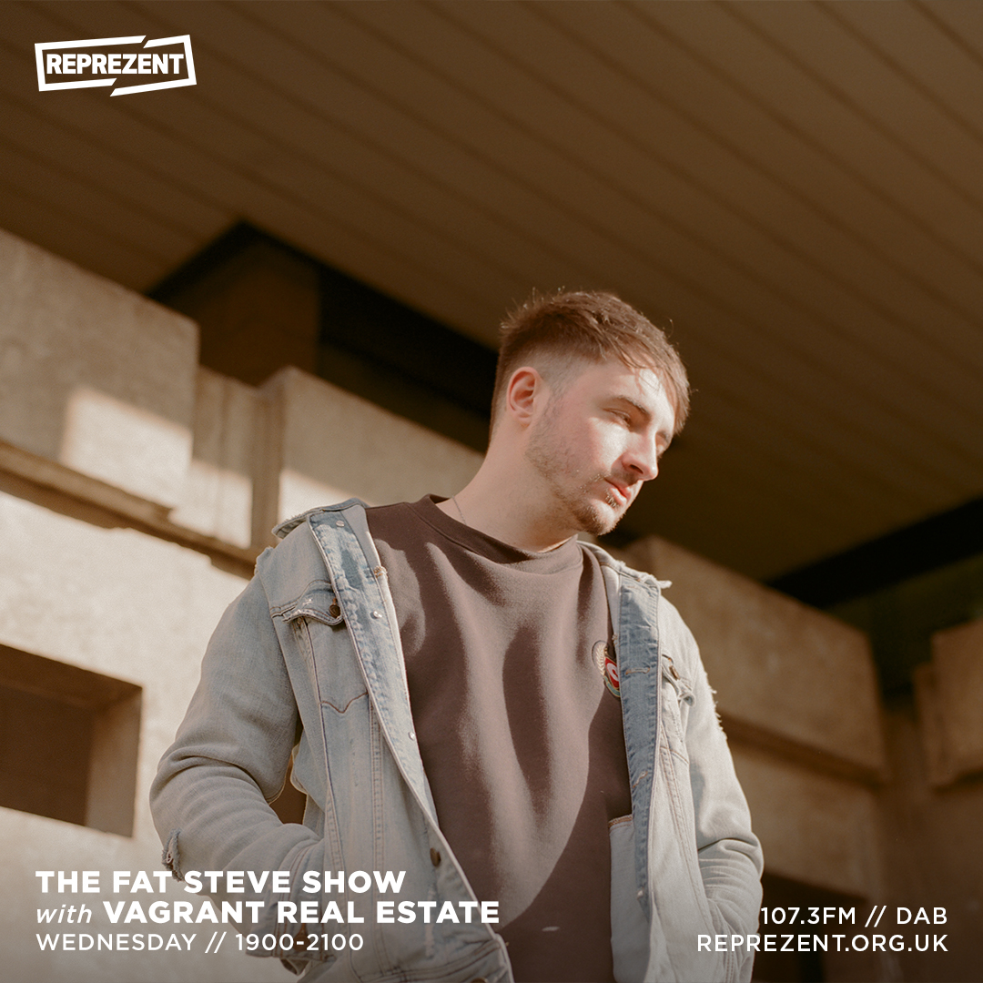 ReprezentRadio's tweet photo. 1900-2100

#TheFatSteveShow
w/ @MizMedia_

- Top 10 Underground Showcase
- @vagrantproducer on GM duties
 - Hazey for #TimeInTheLimelight
- @sb2times w/ Off Licence for #TheFatSteveFive
- Baaaaaare fresh bangers!

107.3FM | DAB | https://t.co/Npj7LxrFgg https://t.co/gesT6Yps4K