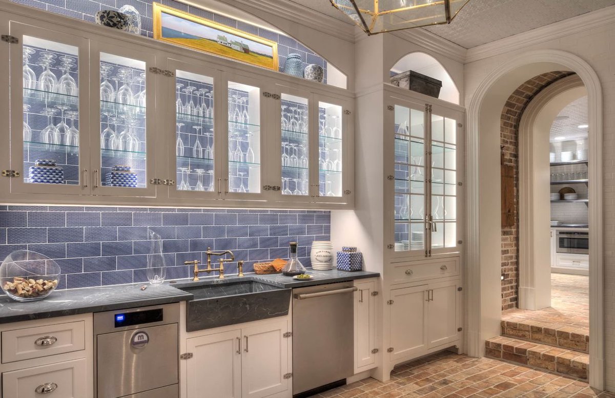 TracyKaler's tweet photo. Tips on designing a room every home cook could use....
https://t.co/I6LqUFMfMD via @MansionGlobal #interiordesign #backkitchen https://t.co/uGh7EaLlcy