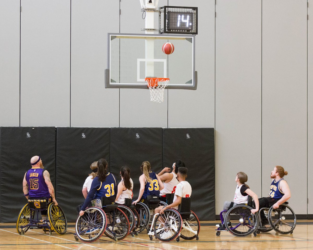 Denken Sie voraus Formation Getriebe basketball parcours Faschismus