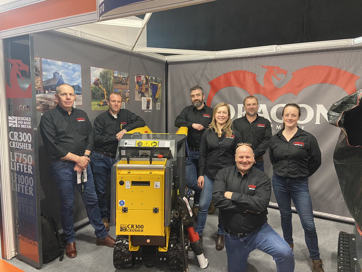 DragonEquipment's tweet photo. Fantastic first day at the @ExecHireShow - thanks to everyone who came to #StandK10 to talk to the team. See you all tomorrow! #DragonEquipment #executivehireshow2022 #innovationtraileco https://t.co/ptrdrTZdBo