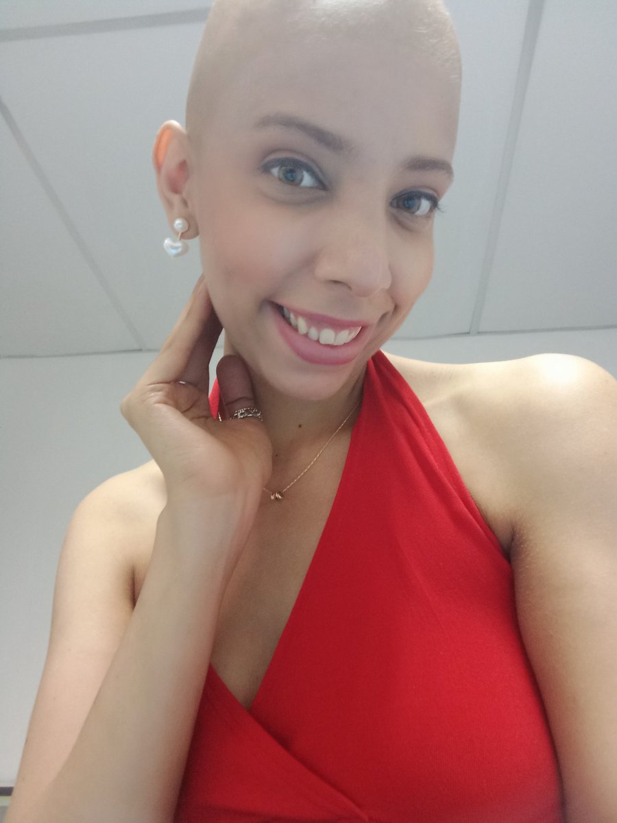 estefanymoreno's tweet photo. Estefany y tú para donde vas tan radiente? Pues a recibir mi 9no ciclo de quimioterapia, por supuesto 😌✨ https://t.co/3lCojMUBrB
