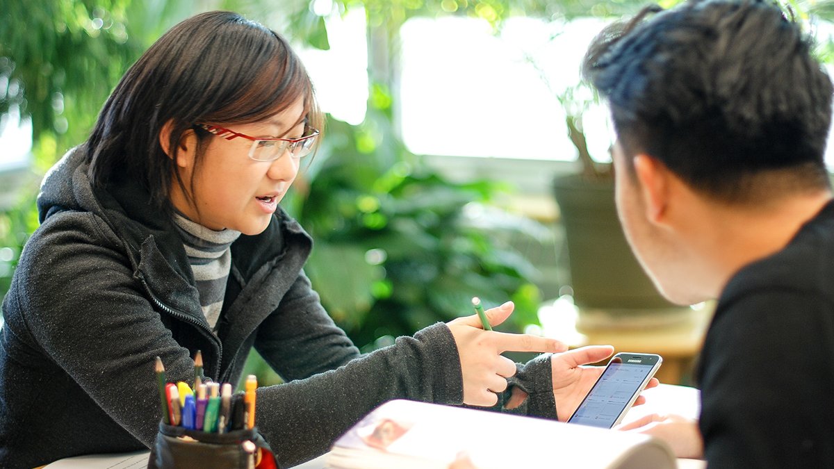 EPLdotCA's tweet photo. Students in Grades 7 to 12 can get help with homework, tutoring and academic guidance through @mydiscoverprep. University student volunteers are available at drop-in sessions every Wednesday and Thursday from 5 to 7 p.m. ↪️ https://t.co/gM157C329k #yegstudents #yegfamily https://t.co/KJ9NWUeDss