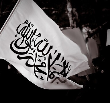 jkhalid1924's tweet photo. Democracy and its puppets tried to divide the Ummah in borders.

But the heart of the UMMAH beats as one. We are UNITED AS UMMAH

Soon these man-made borders would be erased too by the establishment of Khilafah on the method of Propethood.

#KhilafahShieldsOurSisters
#AllahuAkbar https://t.co/SH87A1Pj7r