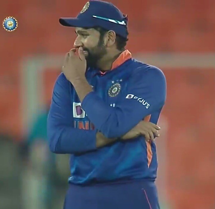 SHREYASH_VERMA0's tweet photo. Captaincy ✊how he is using his bowlers is fantastic to see. 

If he fails with the bat, he’ll win u with his mind.
All his reviews r turning out to be in India’s favour.

🙌Nazar na lage kisi ki ise aur injury na ho bas 🇮🇳

#INDvsWI #RohithSharma #INDvWI #RohitSharma #captaincy https://t.co/N85hqaAcWq