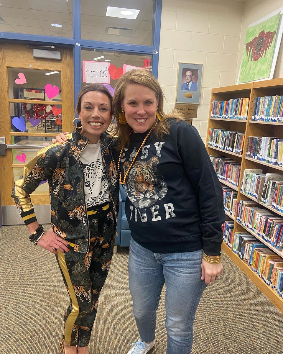 stacycookradu's tweet photo. Who-Dey!! 🖤🧡 @flanaganchris https://t.co/t1ECPojJlb