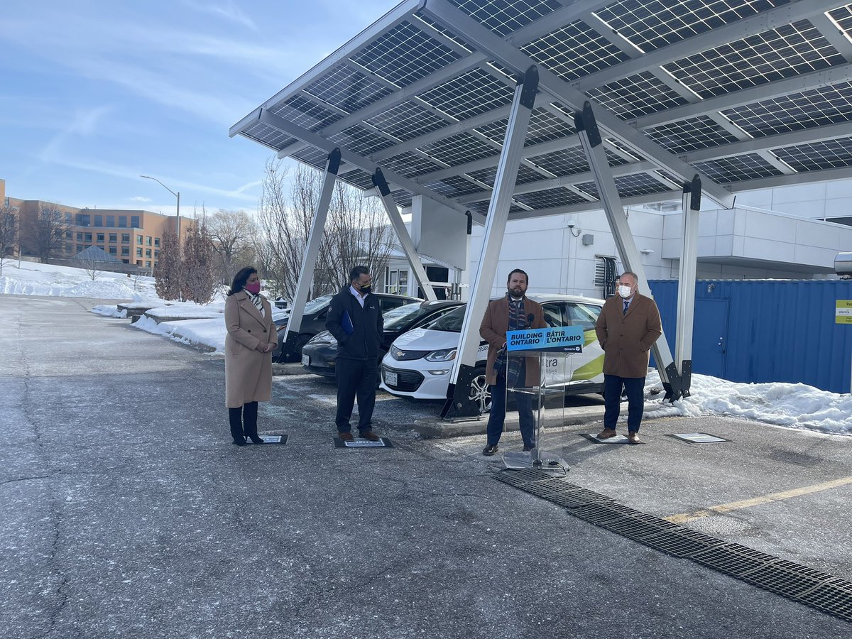 DavidPiccini's tweet photo. Joined Mins. @ToddSmithPC &amp; @ninatangri to announce ultra-low overnight #electricity rates which will support decarbonization by using more nighttime electricity - which is 💯% emissions free!

We are supporting:
⚡️⬇️ Energy bills
⚡️More EVs 🚙
⚡️Cleaner, greener environment https://t.co/GEEjT1uSX4