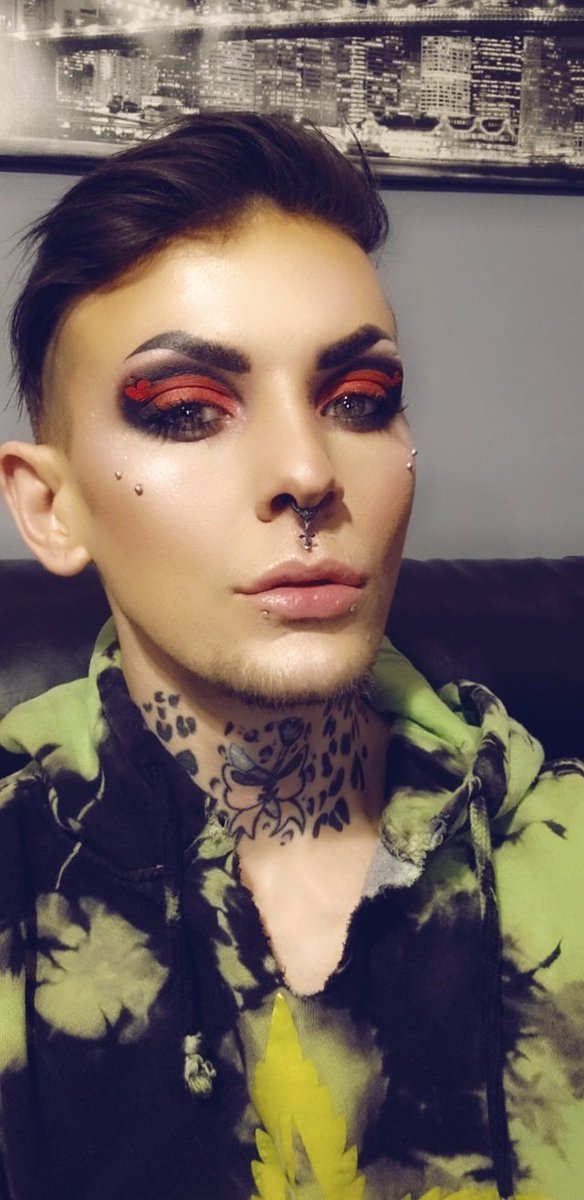 barbiechaotic's tweet photo. @ABHcosmetics https://t.co/vfTfxPMISj