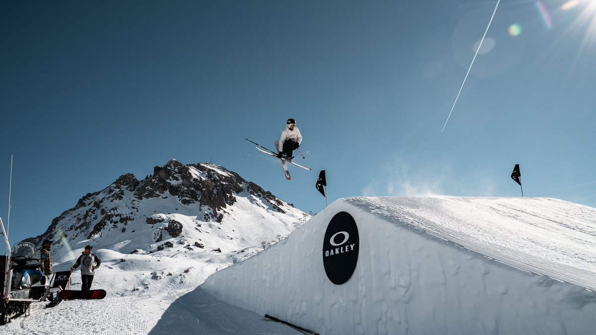 Val d'Isère tweet media