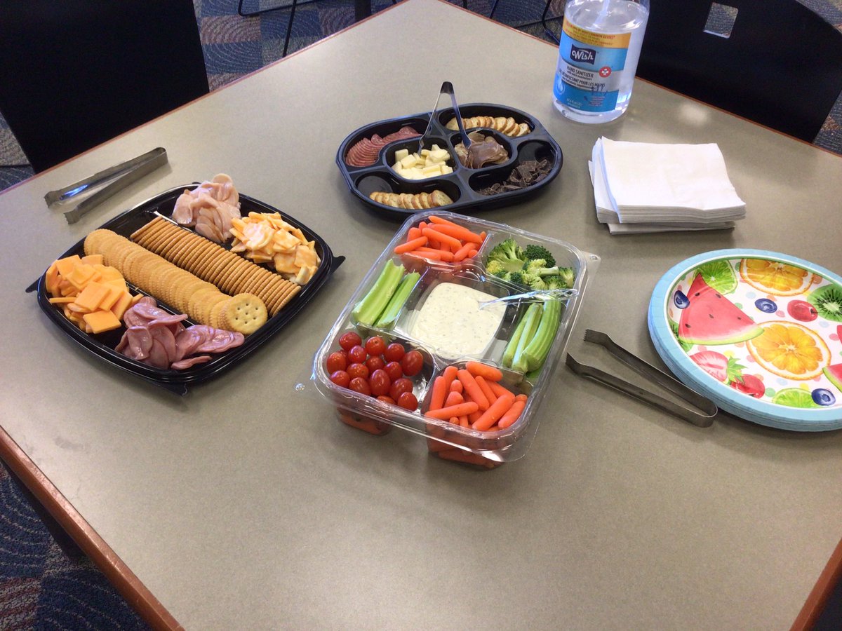 StaleyLMC's tweet photo. Finally had a chance to celebrate our @SHSFalcons @mog8way longlist (25) readers today!

Feeling left out? Don’t forget to track your Gateway reading in Canvas and you can make it to our party for the shortlist vote this spring!

#falconsread #nkclibread #nkclibraries https://t.co/1xGuvESEHP