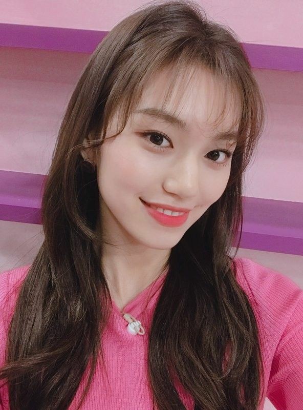 kdyselca's tweet photo. #KimDoyeon #김도연 @WekiMeki https://t.co/I7Pd4xRNms