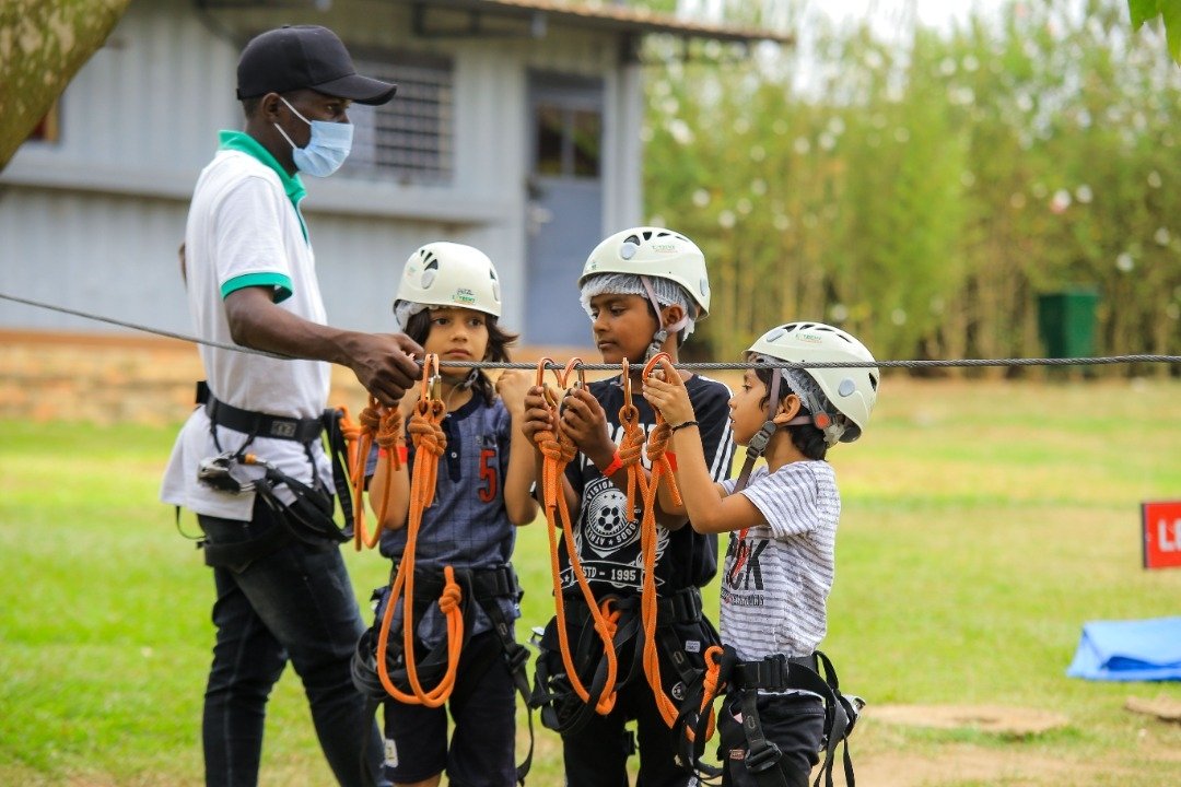 park_busika's tweet photo. Listening and paying close attention is very crucial if you want to complete the high ropes obstacle challenge.
Always be engaged and alert.
#RopesCourses #ExtremeAdventure
#SafetyTip
#ObstacleChallenge
#Busika https://t.co/0MOZbbIKFY