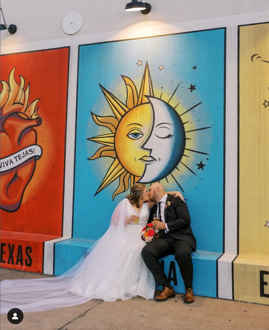 fcbrewing's tweet photo. They really know how to celebrate together. 
🥳 ¡QUE VIVAN LOS NOVIOS!  #Chingona #Chingón

📸 : @boxwoodhospitality  
-
#FCBrewing  #DallasBrewery #ElChingón #LaChingona #DallasWeddings #TexasBeer https://t.co/BF7VxDJxV8