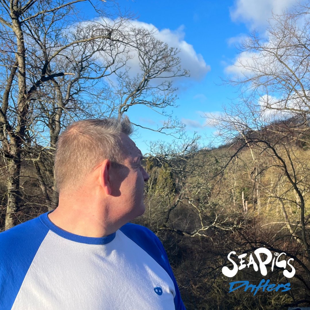 seapigs7's tweet photo. Caption Contest - What is Mick thinking?
Personally I spent the entire day thinking "whose idea was it to film outside in the middle of Winter" ๐ฝ๐คฃ
#SeaPigs #SeaPigsDrifters #WorldsComfiestBeachFootwear #LeavingPositiveFootprints #CaptionContent #Nature #Trees #Winter https://t.co/QHHdKSFVSm