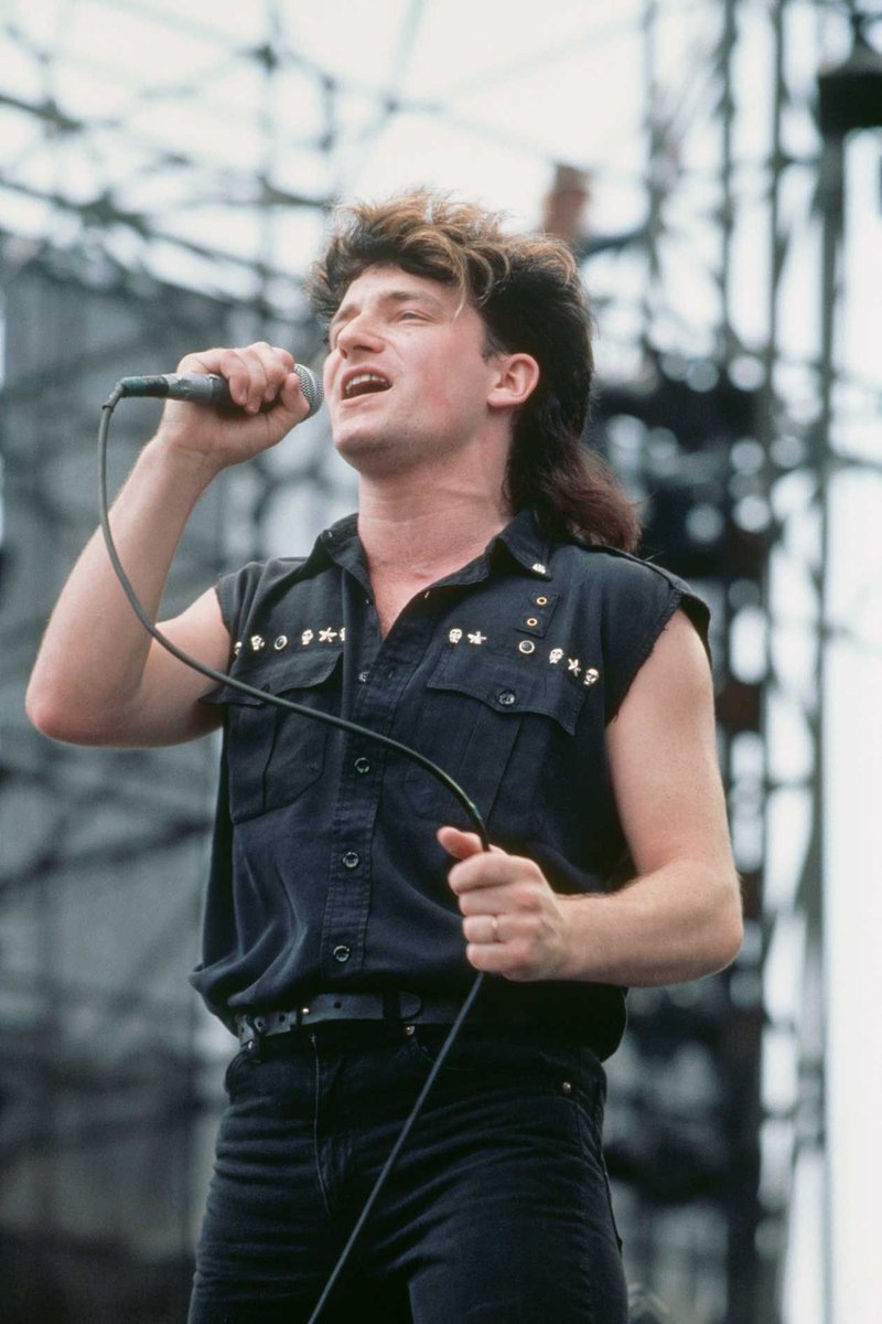 80s_fashion's tweet photo. Was 80s Bono hands down the best mullet ever? 🤣
#80sHair #Bono #U2 #80sMusic #BigHair #80sFashion https://t.co/TfwHj1ThRO