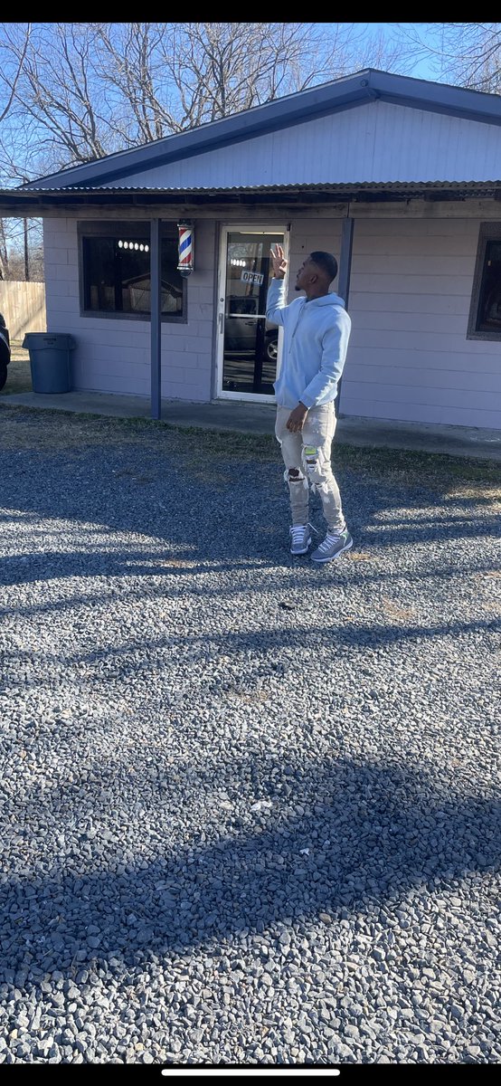 choppaSONN's tweet photo. did what I said I was gone do🅿️🦍 #12yearlater✍🏽 ik my god dad proud of ME💯 https://t.co/et4WuXJL3q