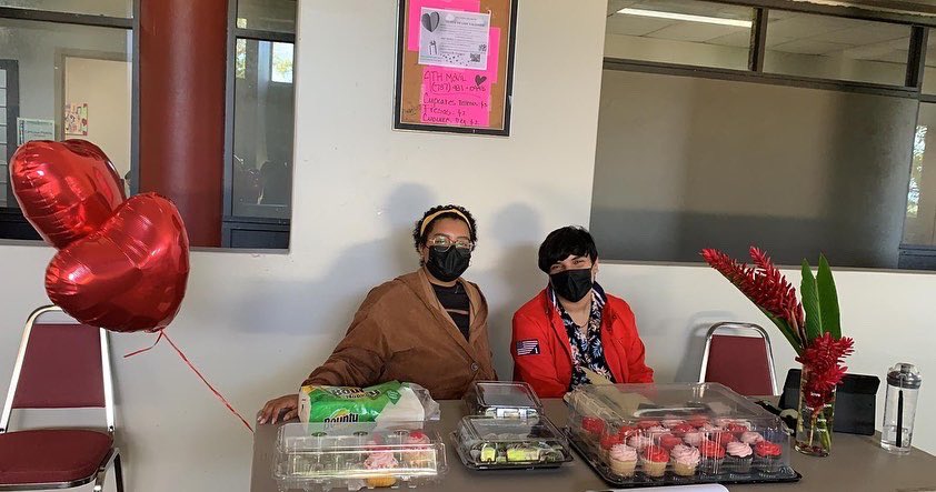 ¡Ya comenzamos nuestra venta de San Valentín! Los estamos esperando en el pasillo del segundo piso del edificio de administración. 🙌🏽💪🏽💙🐆💌