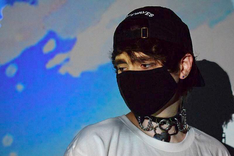 TNYWVS's tweet photo. Kandi kid &amp; long time raver bitcrusher boi keeps the spirit of PLUR alive &amp; brings you an explosion of sound. Focused on mixing tracks together &amp; seamlessly blending house banger after banger, they want to make you dance! Bring your kandi, you don’t want to miss this playful set! https://t.co/V8Gnb958Os
