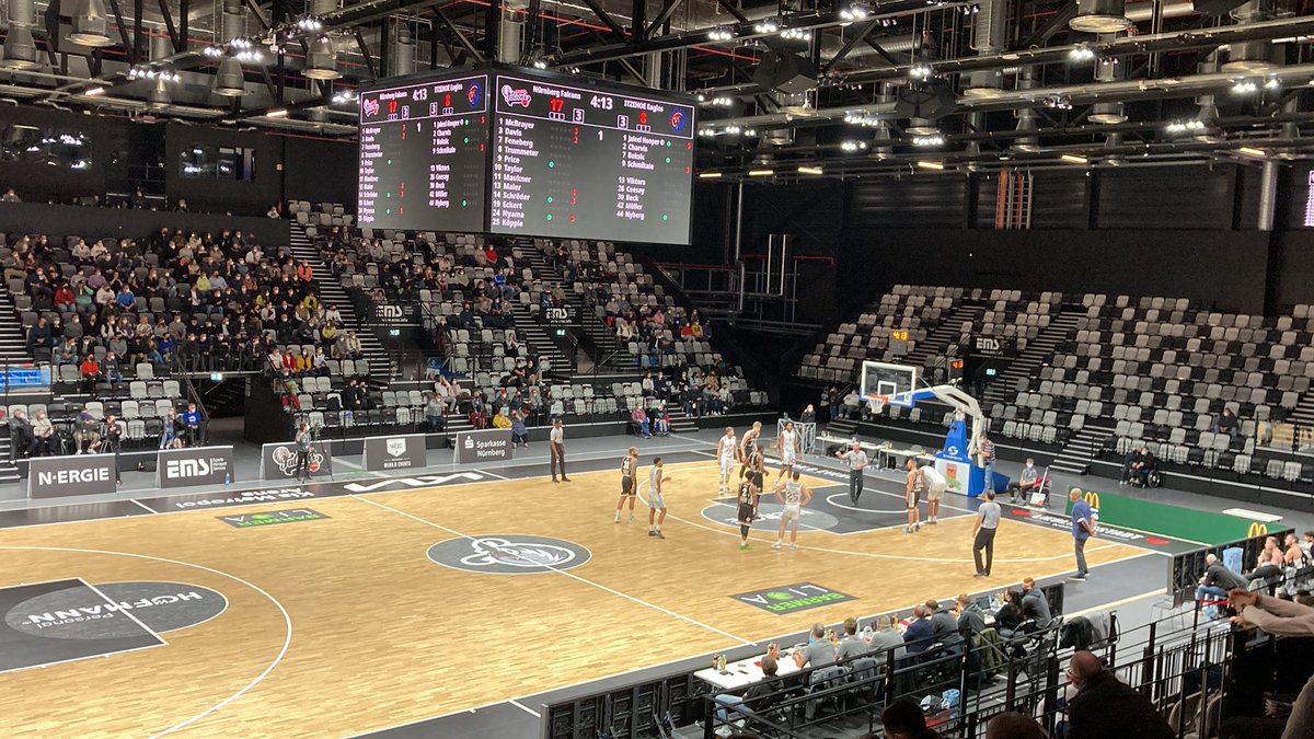 NorisBlockErs's tweet photo. @fever_pitcher @nue_falcons @ReinhardWorlein @ReinhardWorlein kümmert sich um die Bewegtbilder. Hier ein Standbild https://t.co/aSLC8D4BA6
