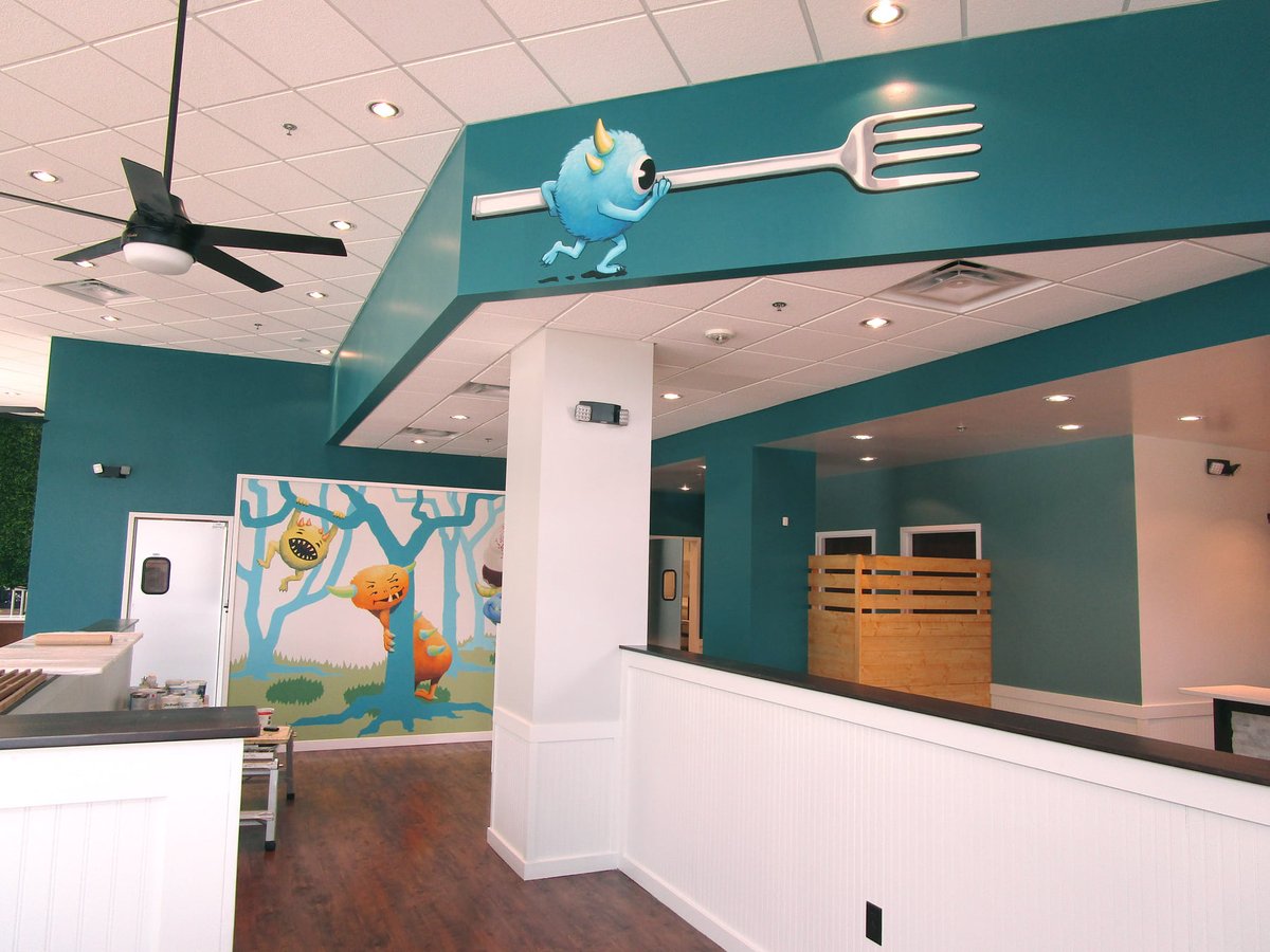 Fun after school activity? Night off from cooking? Great food? Who can resist? Join us at #LittleBeastVA for a free art workshop (+ free snacks!) with the fabulous #HauffePenny from 4-5pm. Come for the art, stay for the food! More info @ ow.ly/n1BM50HQZ0X