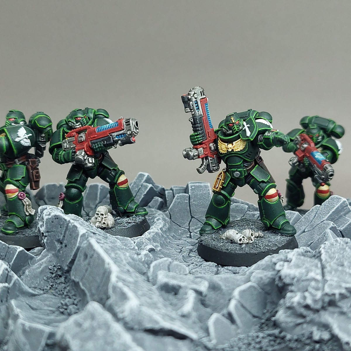 TheRealNexor's tweet image. #DarkAngels #Hellblasters I painted about 1.5 years ago. I took new pictures, because not only painting skills evolve with time.
@WarComTeam
#WarhammerCommunity #PaintingWarhammer