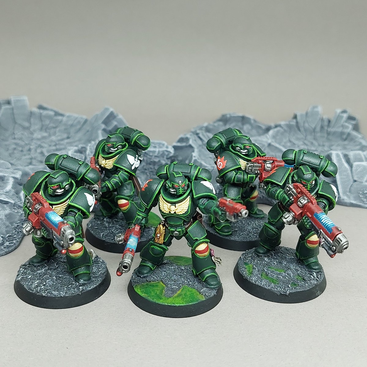 TheRealNexor's tweet image. #DarkAngels #Hellblasters I painted about 1.5 years ago. I took new pictures, because not only painting skills evolve with time.
@WarComTeam
#WarhammerCommunity #PaintingWarhammer