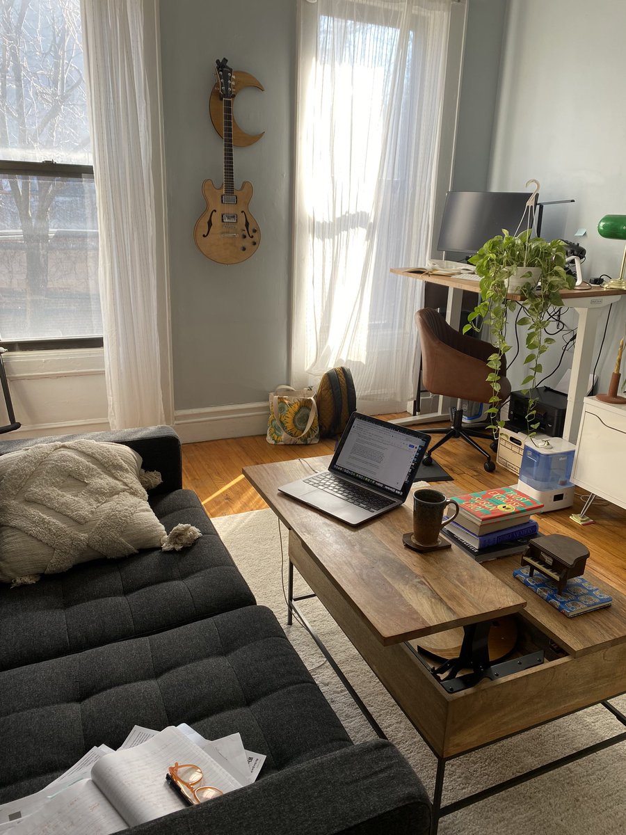 sarahbianta's tweet photo. The writing laboratory today 😍 new piece coming soon for @nytimes https://t.co/dfhEbNnSQe