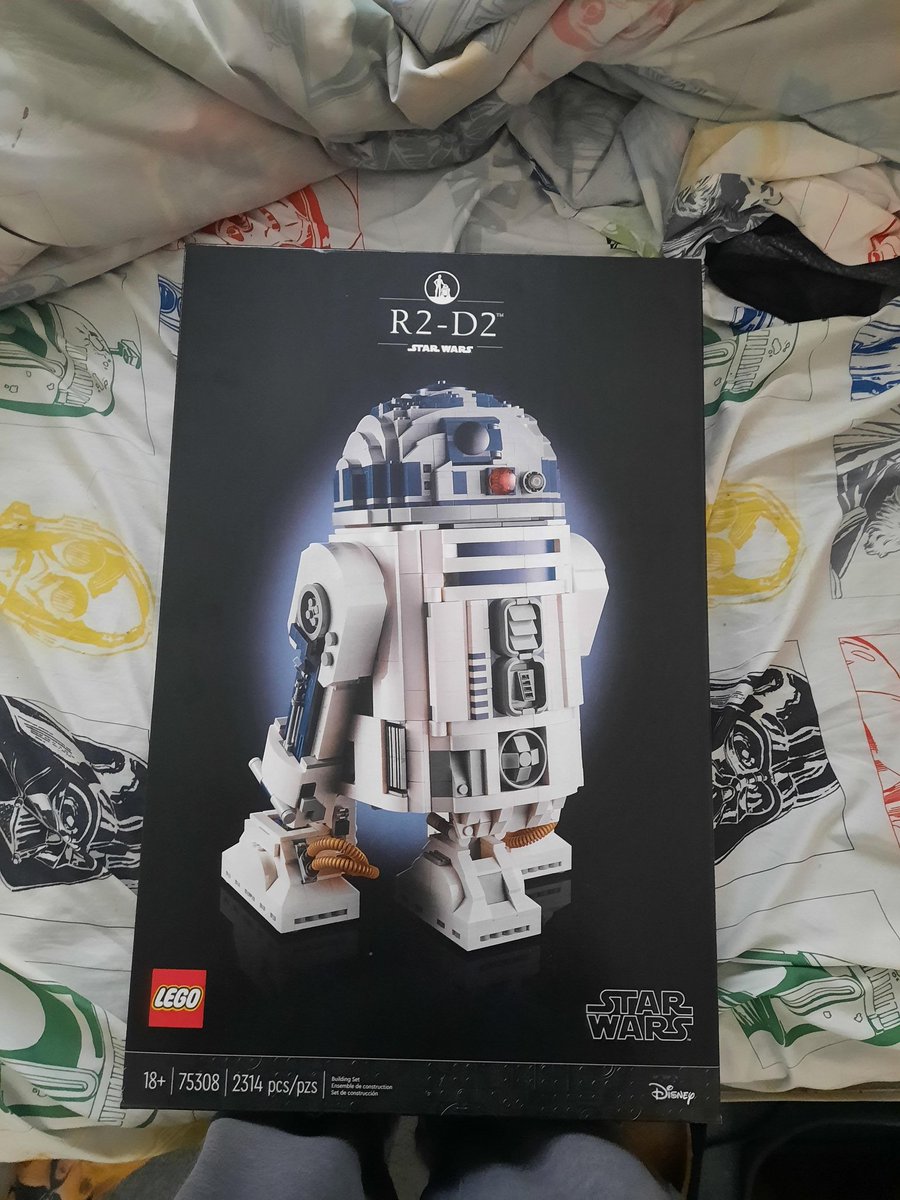 JasonRicketts94's tweet photo. @LEGO_Group it has arrived! I'm so happy https://t.co/P8MIYiJEFU