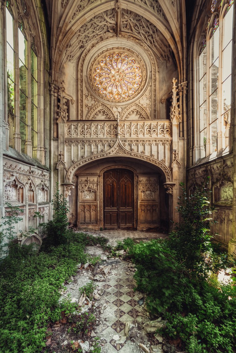 brackenmagazine's tweet photo. To round out our Issue VIII contributors, we have the selected work of Nicolas Pluquet, who also gave us our cover image. https://t.co/FZATzhHujx #BrackenMagazine #IssueVIII #photographers #photography https://t.co/QkScb5mr2J