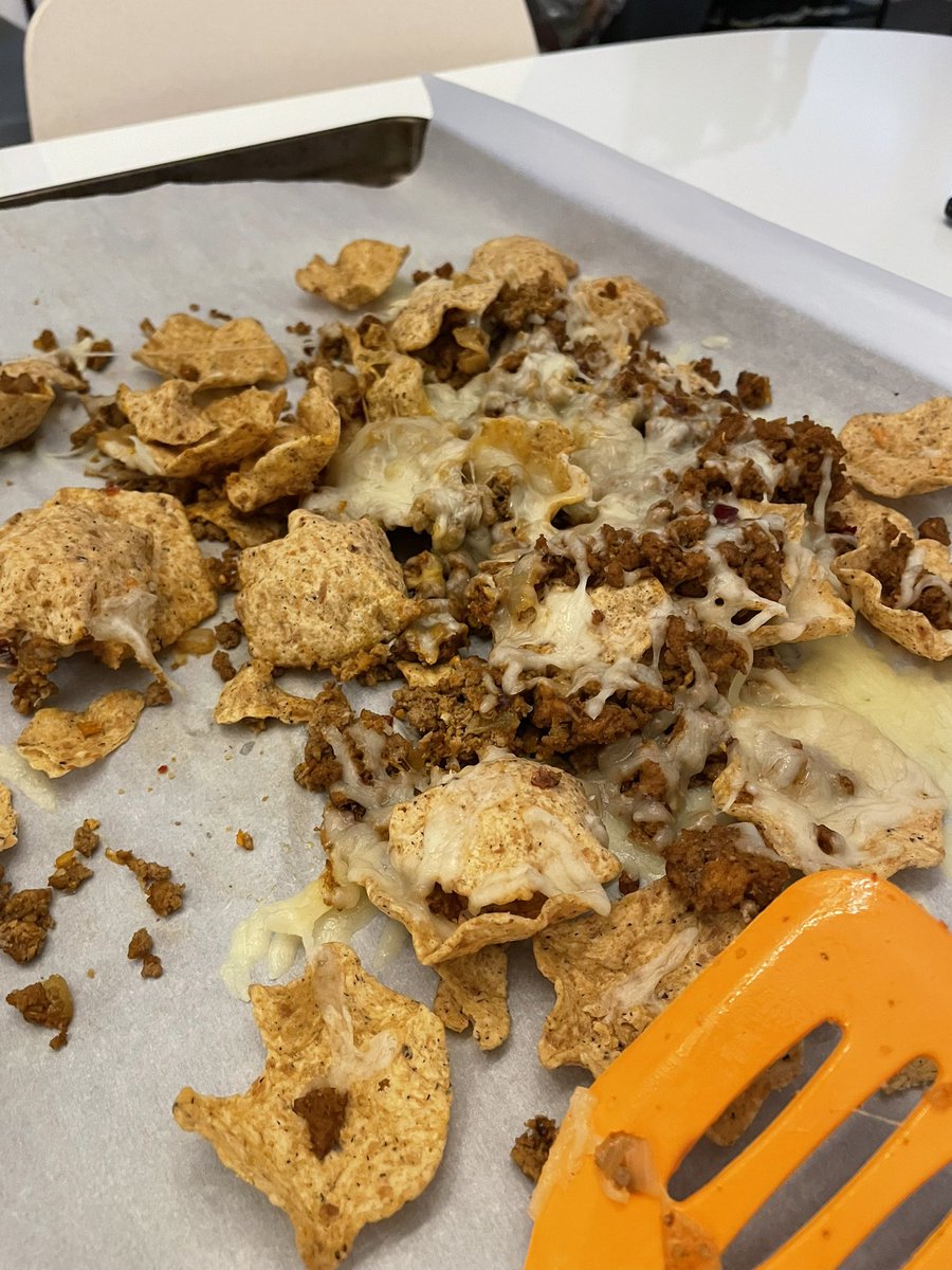 PocketPinoy's tweet photo. Late post. Made nachos for dinner with whole wheat tortilla chips. https://t.co/8Fu8XB3jmX