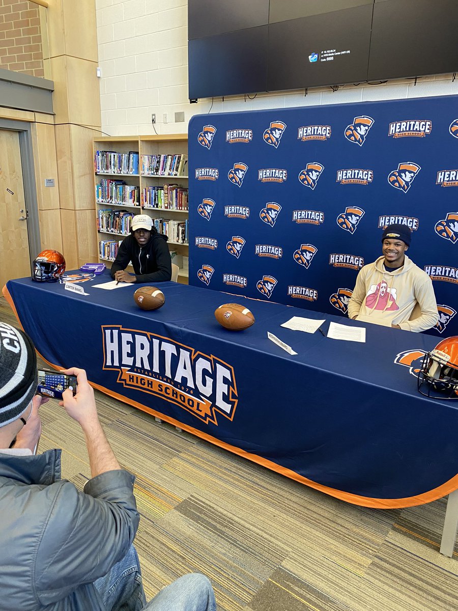 hhspioneersfb's tweet photo. Congratulations to @Carter7Banks Committing to JMU and @HubbardKeshaun for committing to Averett Today! https://t.co/JJi5EZO6Vy